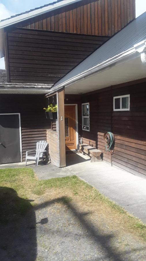 Orca Lodge Sointula Bagian luar foto
