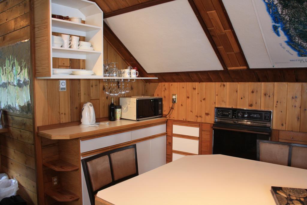 Orca Lodge Sointula Bagian luar foto