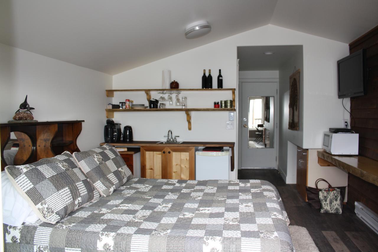 Orca Lodge Sointula Bagian luar foto