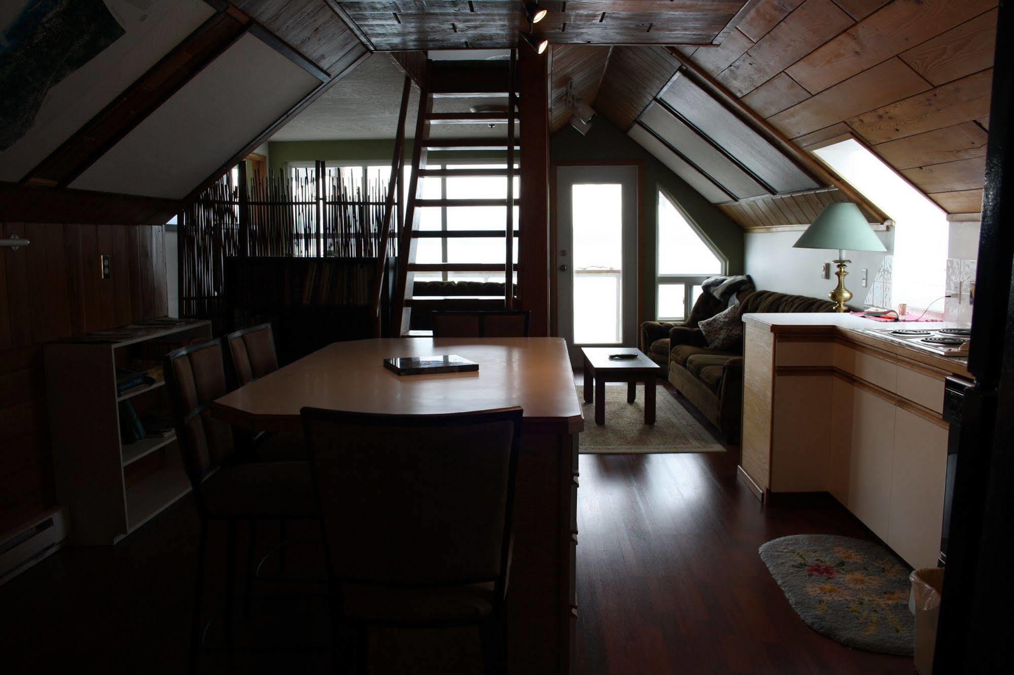 Orca Lodge Sointula Bagian luar foto