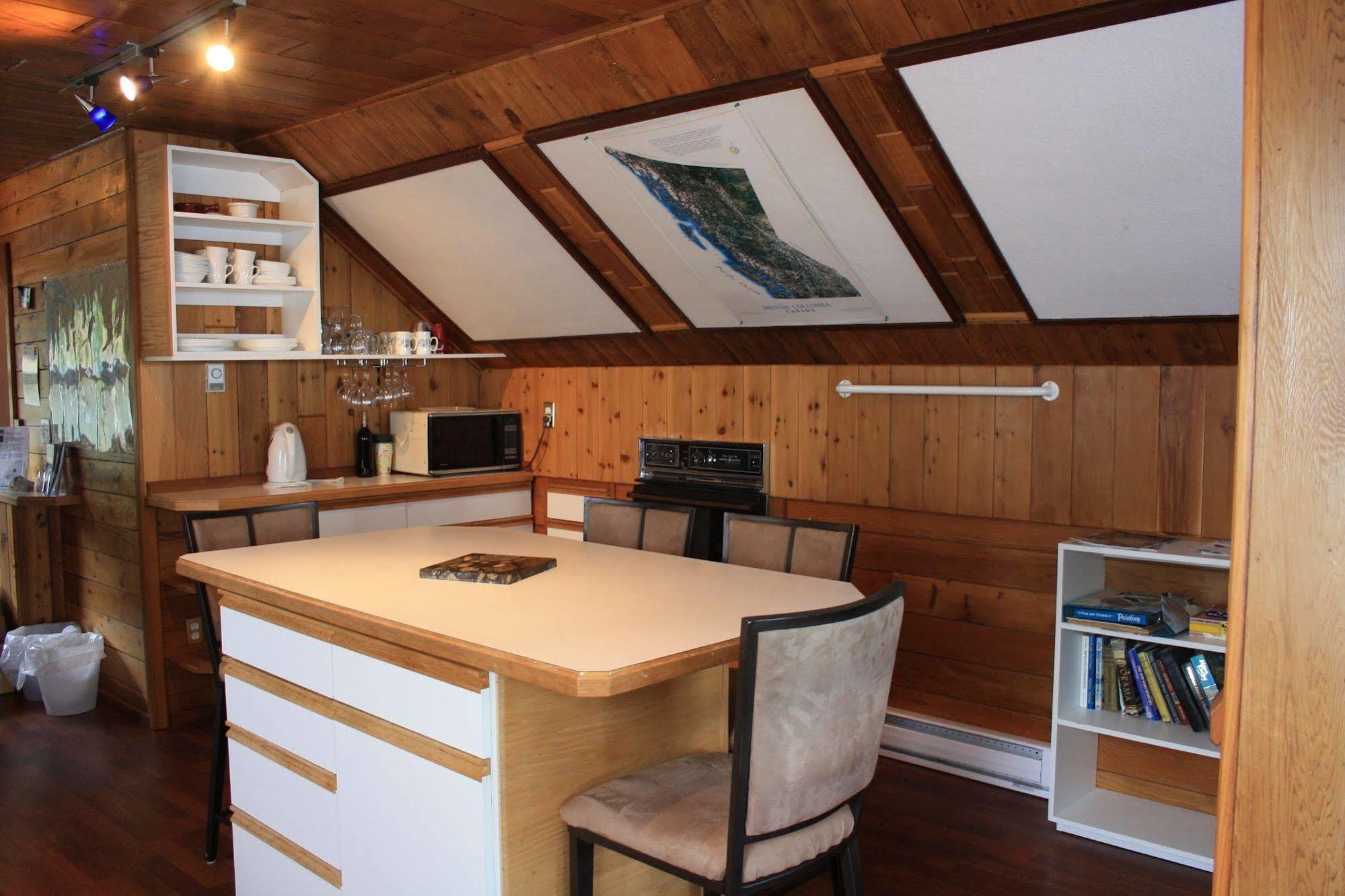 Orca Lodge Sointula Bagian luar foto