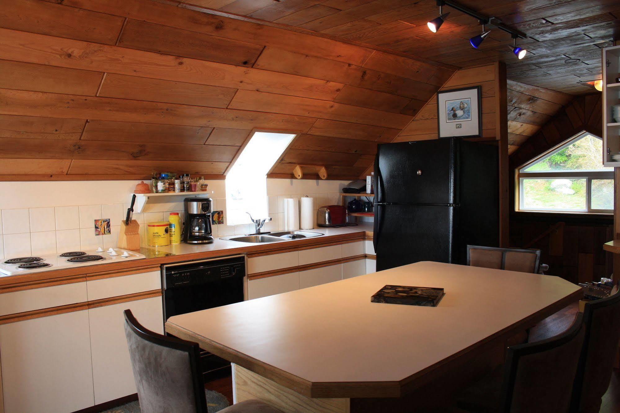Orca Lodge Sointula Bagian luar foto