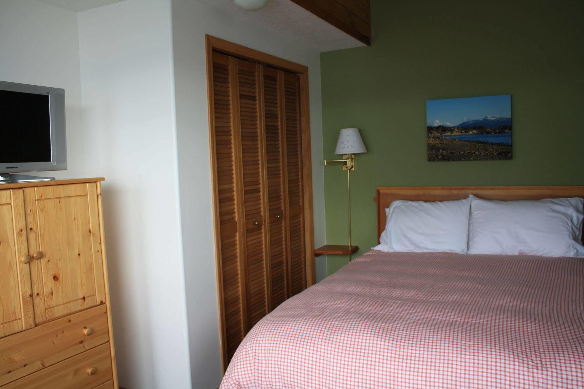 Orca Lodge Sointula Bagian luar foto